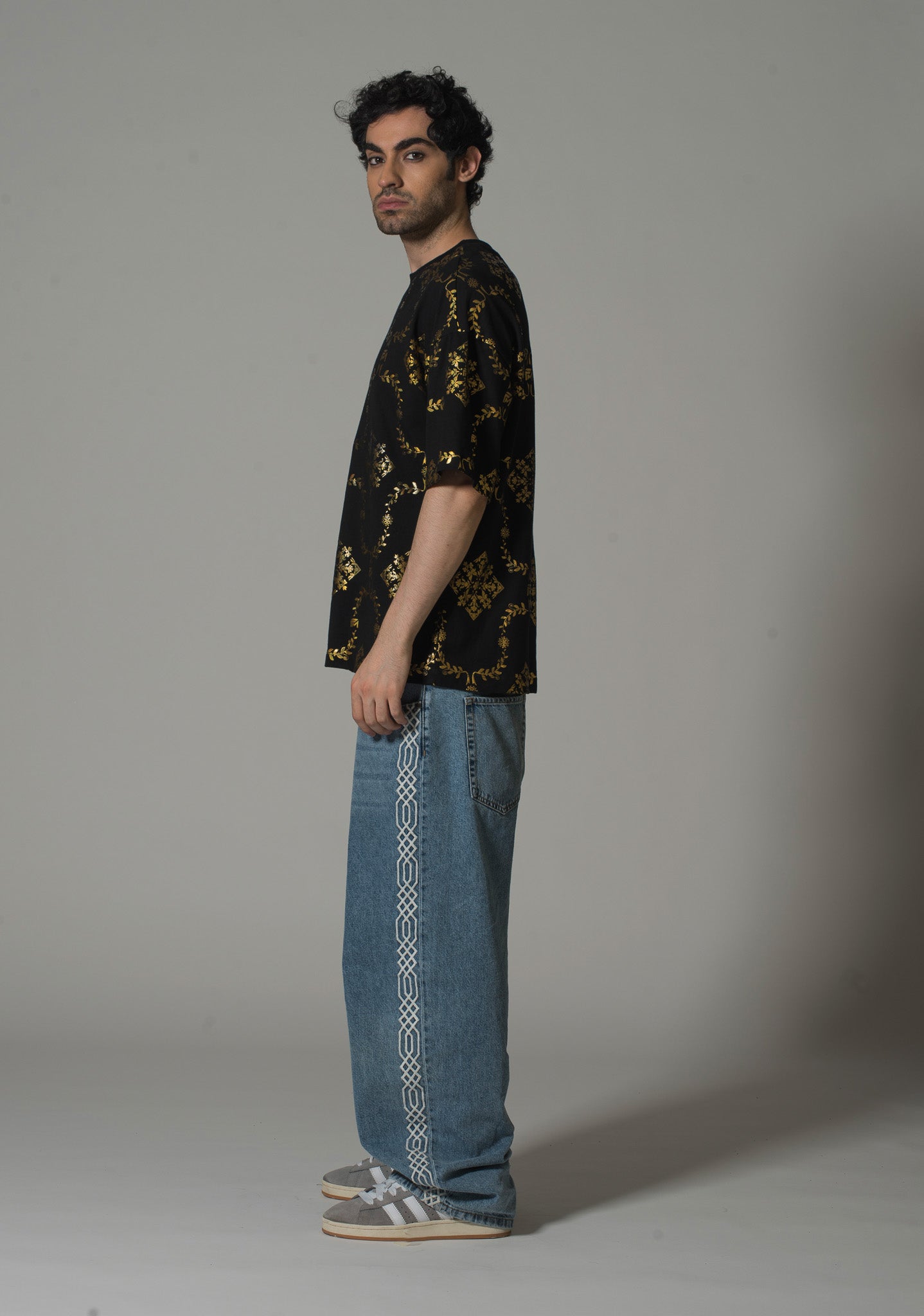 Printed Black and Gold Reflective T-Shirt - Flashmob Nation