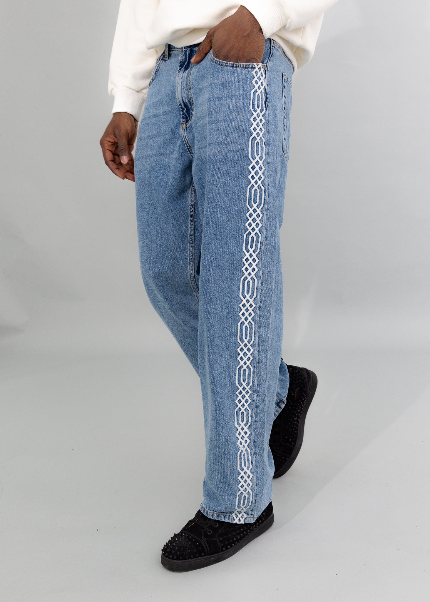 Embroidery Blue Denim Jeans