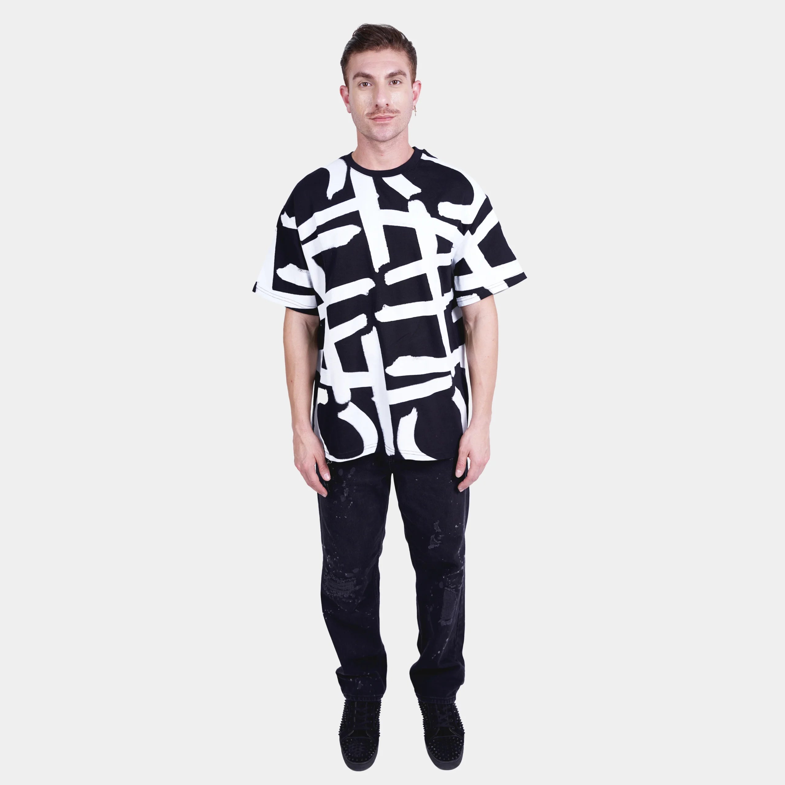 2.Black-White-Graphic-Printed-T-Shirt-C-scaled.webp