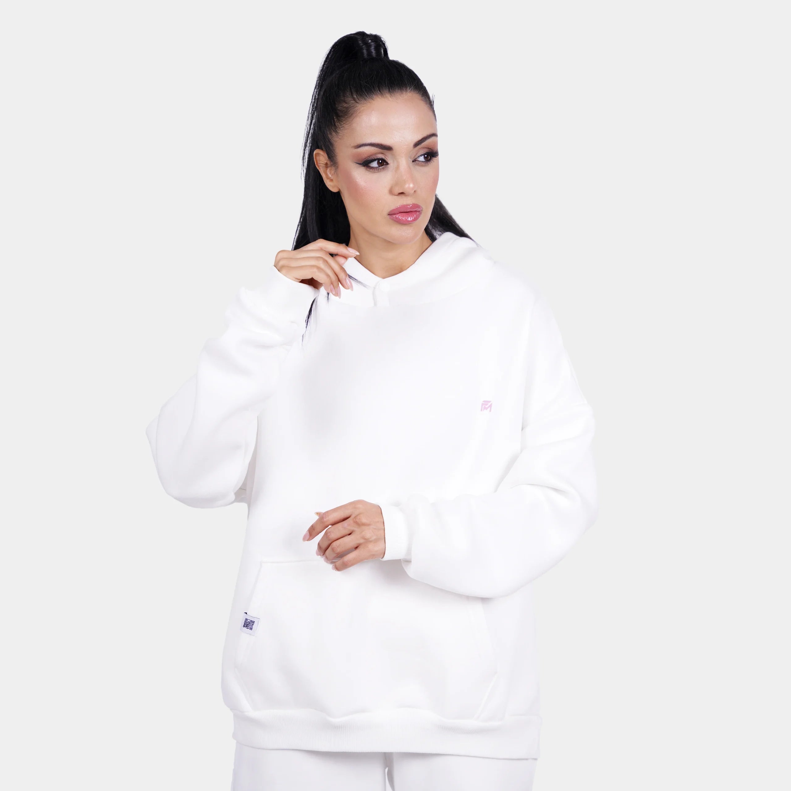 2.Relaxed-Fit-Cotton-Fleece-Hoodie-Sweatpant-Set-Women-White-C-scaled.webp