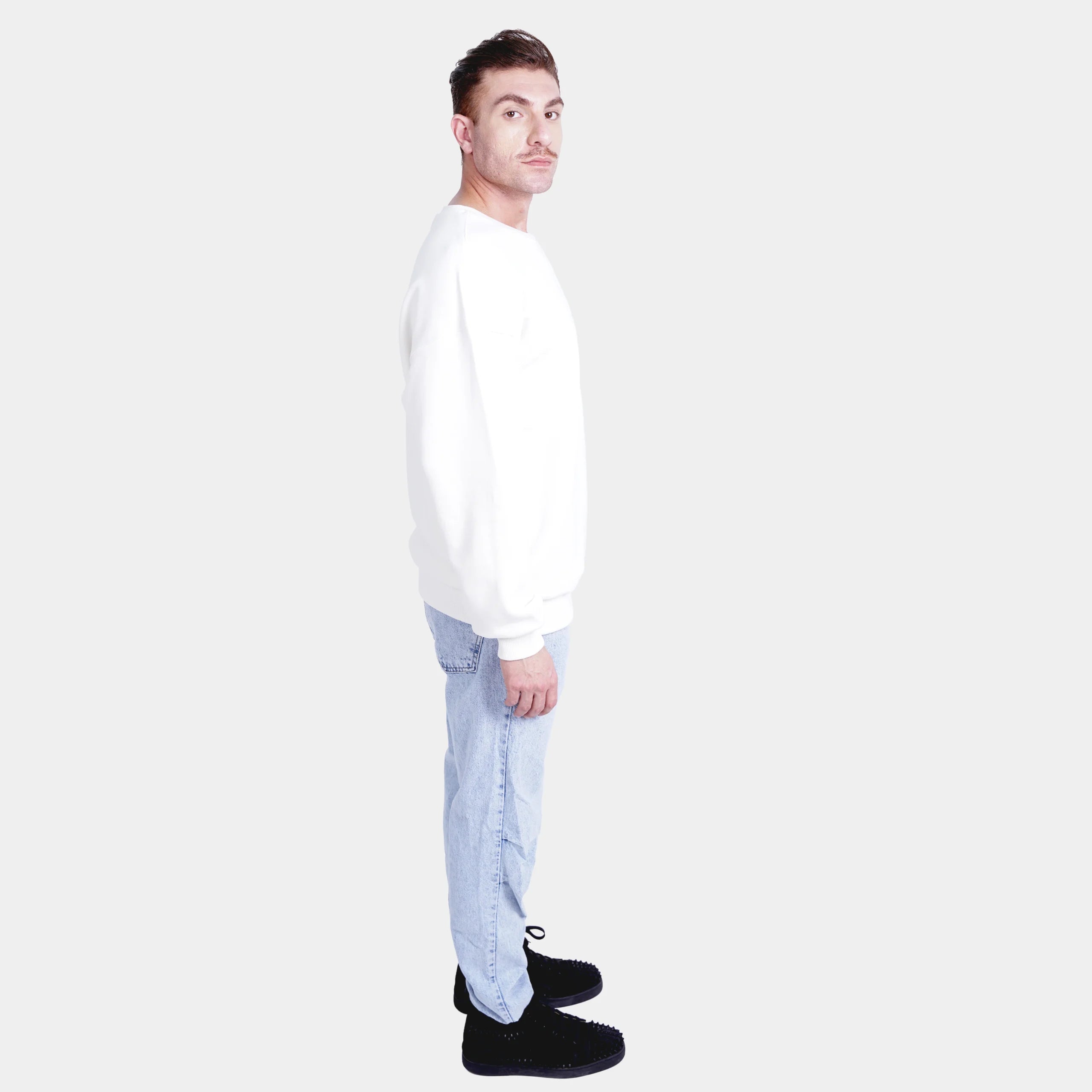 5.Basic-Off-White-Sweatshirt-scaled.webp