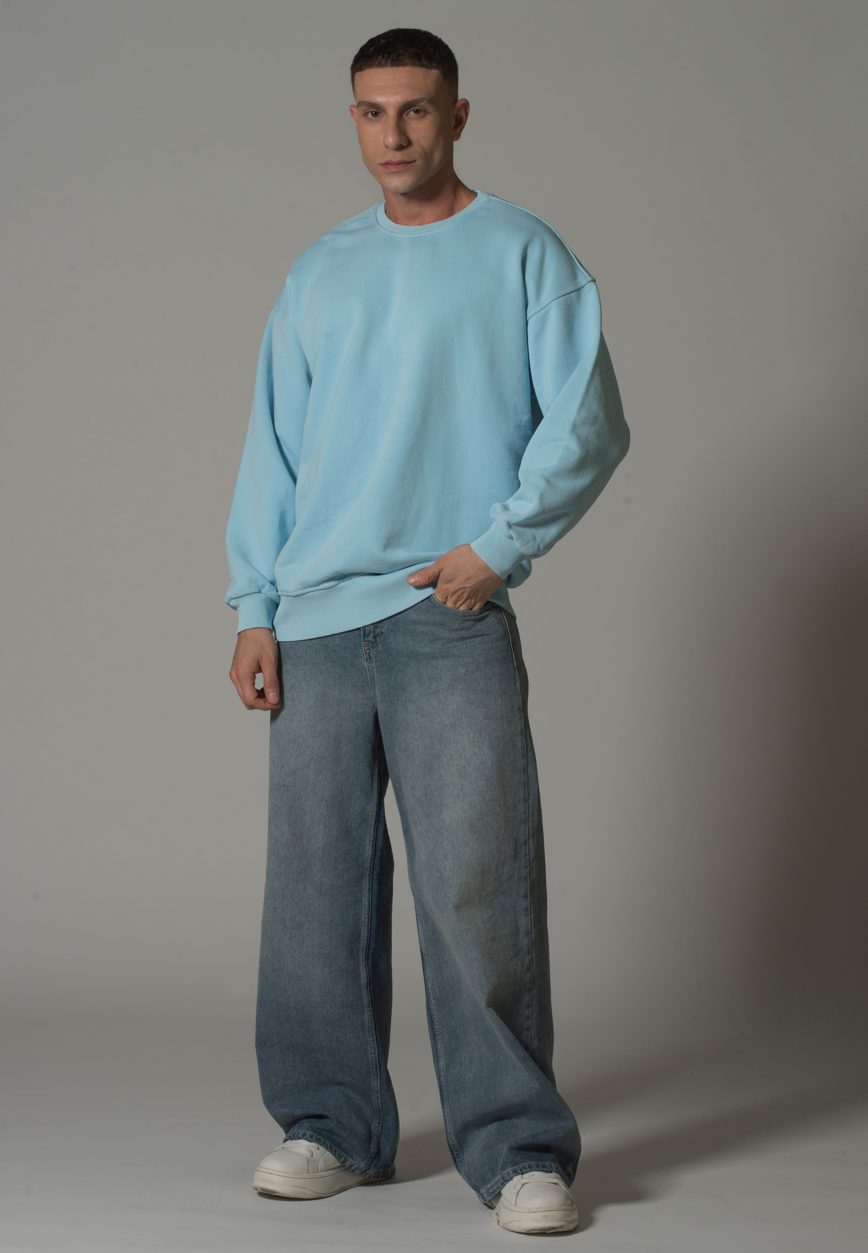 Basic Light Blue Sweatshirt