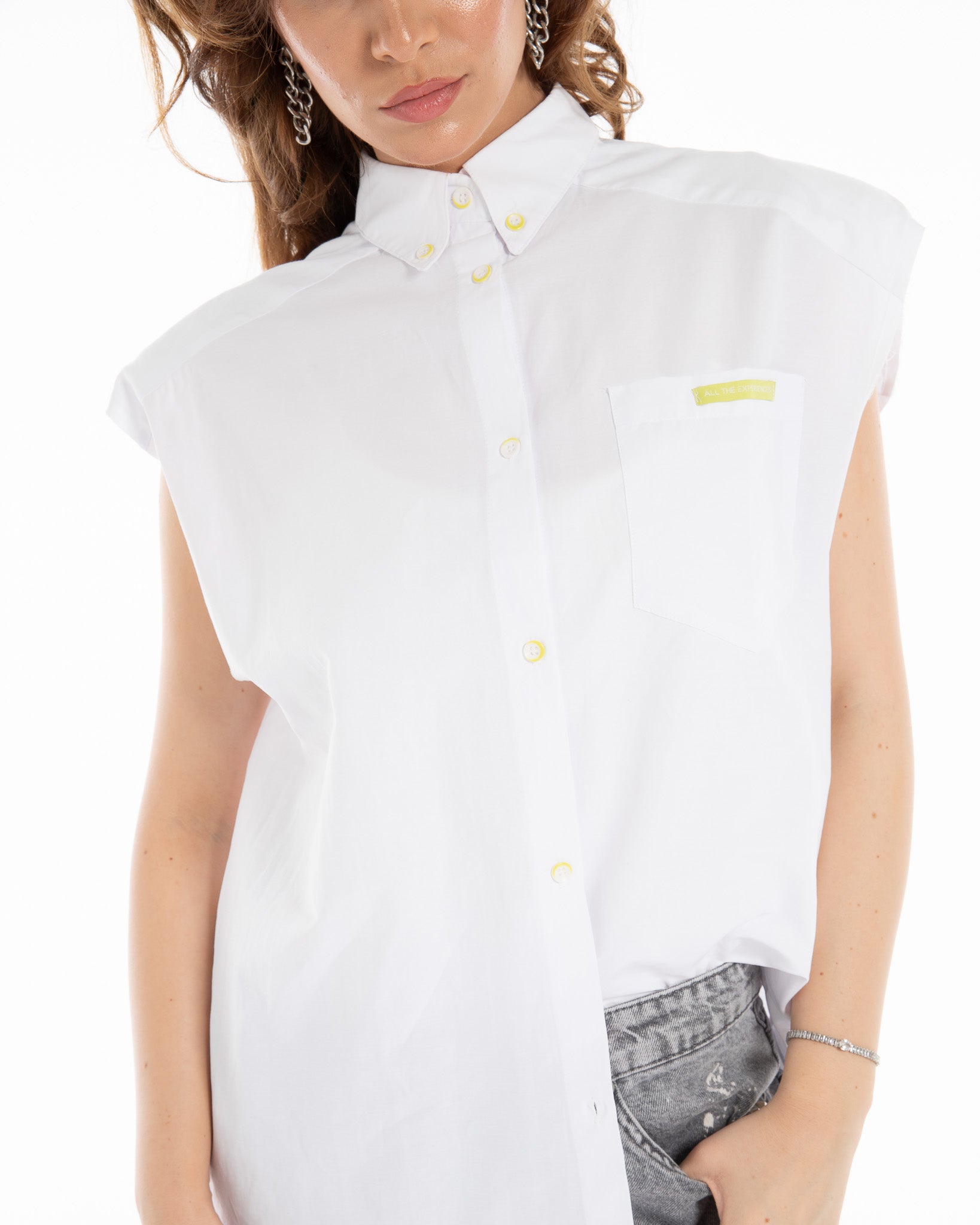 White High Collar Sleeveless Shirt