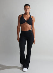 Black Minimalist Activewear Set for Women - Flashmob Nation