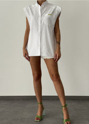 White High Collar Sleeveless Shirt