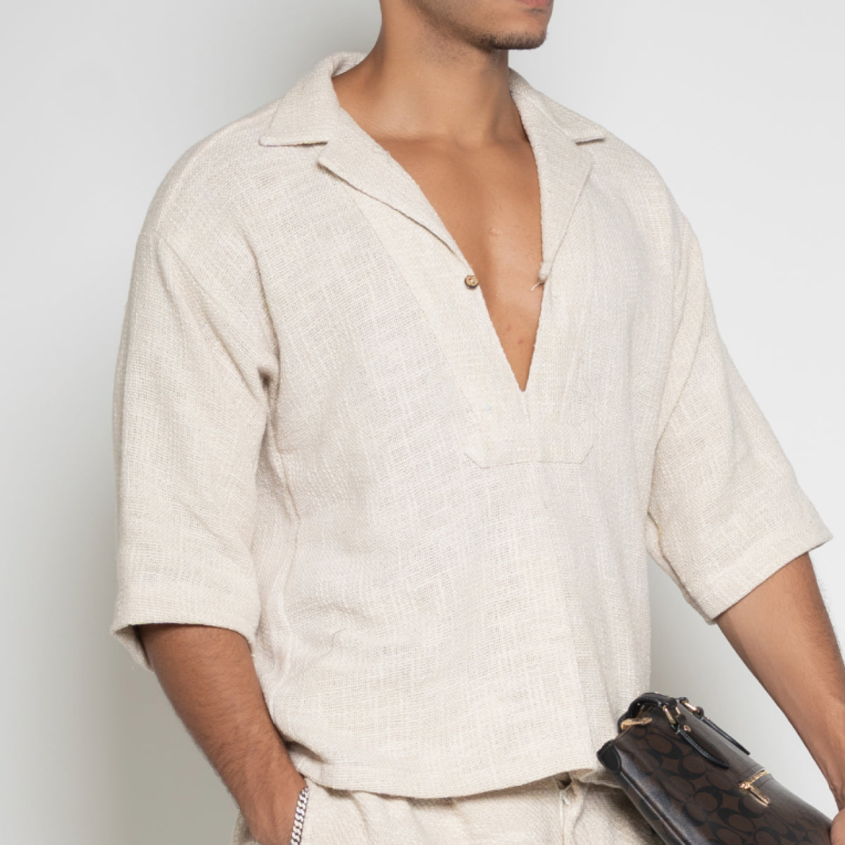 FM AF1 Linen-Blend V-Neck Box Shirt – Ecru