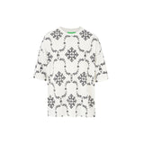 تي شيرت عاكس مطبوع باللونين الأبيض والأسود